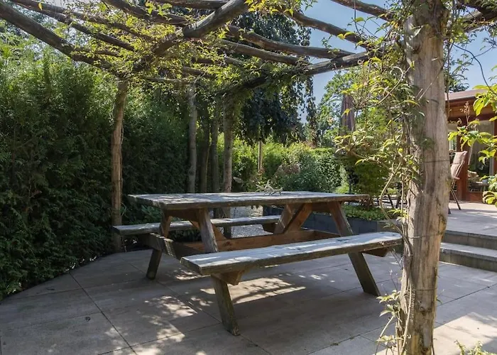 Omringd Door Op De Veluwe - Perfect Voor Gezinnen 샬레